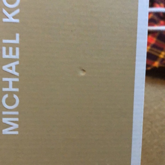 Micheal Kors lace up platforms - Picture 7 of 8